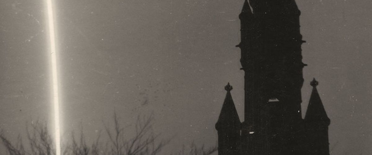Opstijgende V2 bij het Vredespaleis, dec. 1944