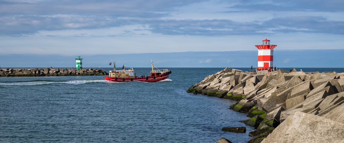 Harbour mouth